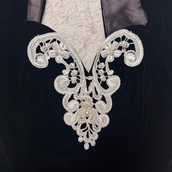 Vintage Gunne Sax Black Velvet Halter Dress Lace Beaded Appliqué Size 7/8 - Picture 5 of 7